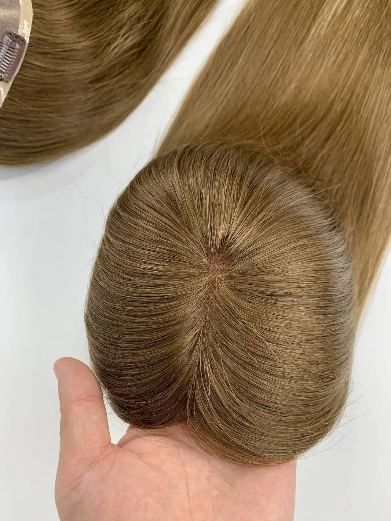 Topper de cheveux vierges Remy |   Mono tissé à la main |   Haute densité |   Pas de perte de poils 