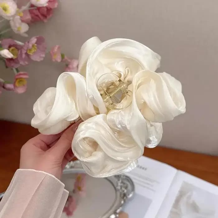 Barrettes à cheveux en forme de banane, style vintage, en mousseline plissée douce, avec fleur, anti
