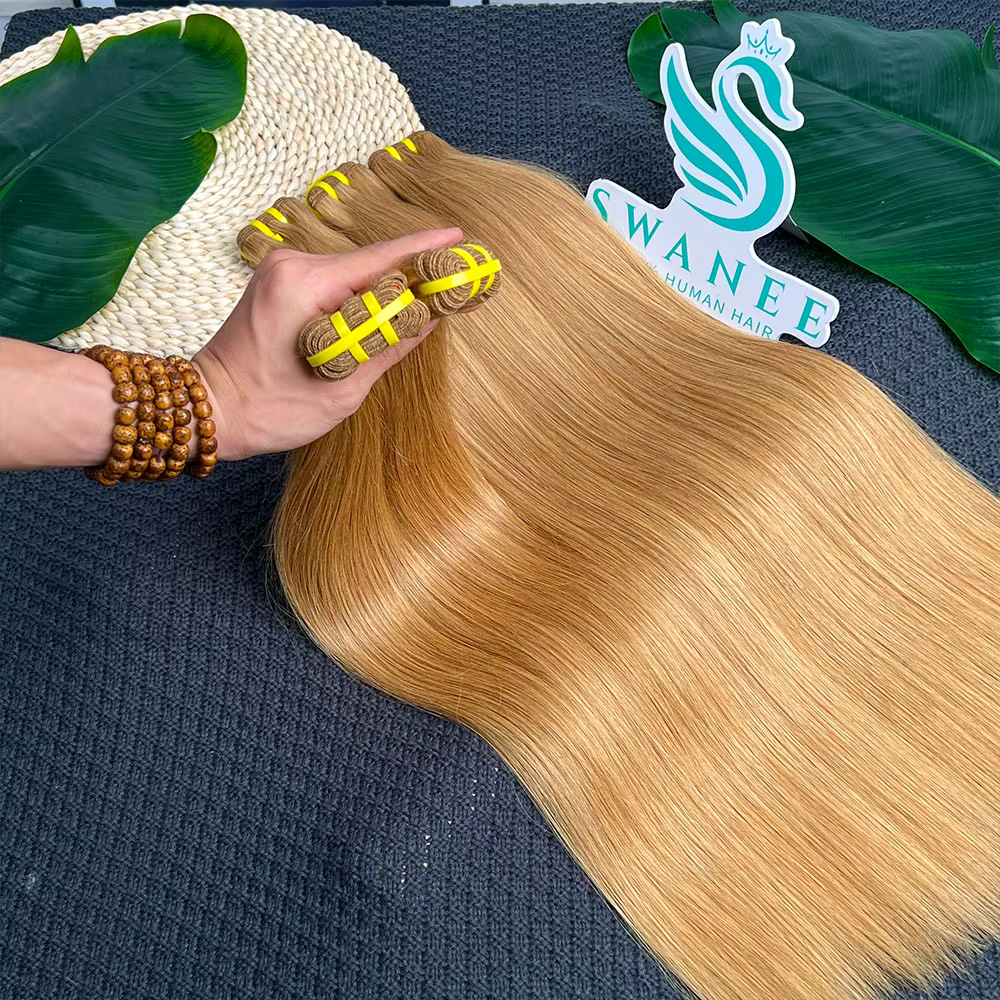 # 27 Bundles de Cheveux Humains Vierges Non Traités 100% Grade 15A Blond Miel Lisses Extensions de C