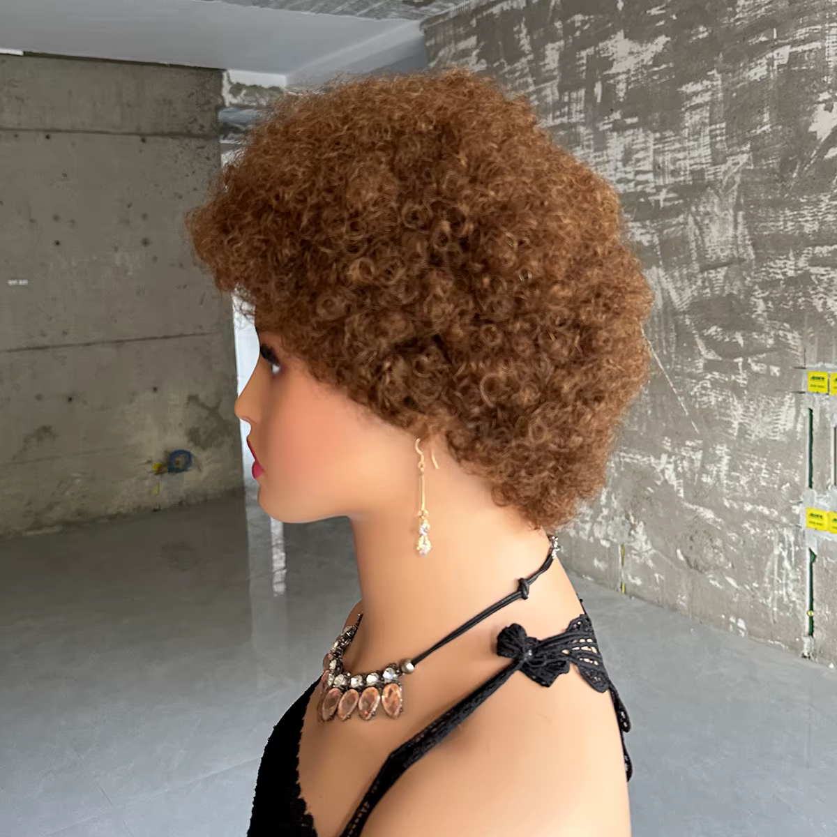 Pas cher court Afro crépus bouclés perruques pour les femmes cheveux humains cheveux brésiliens chev