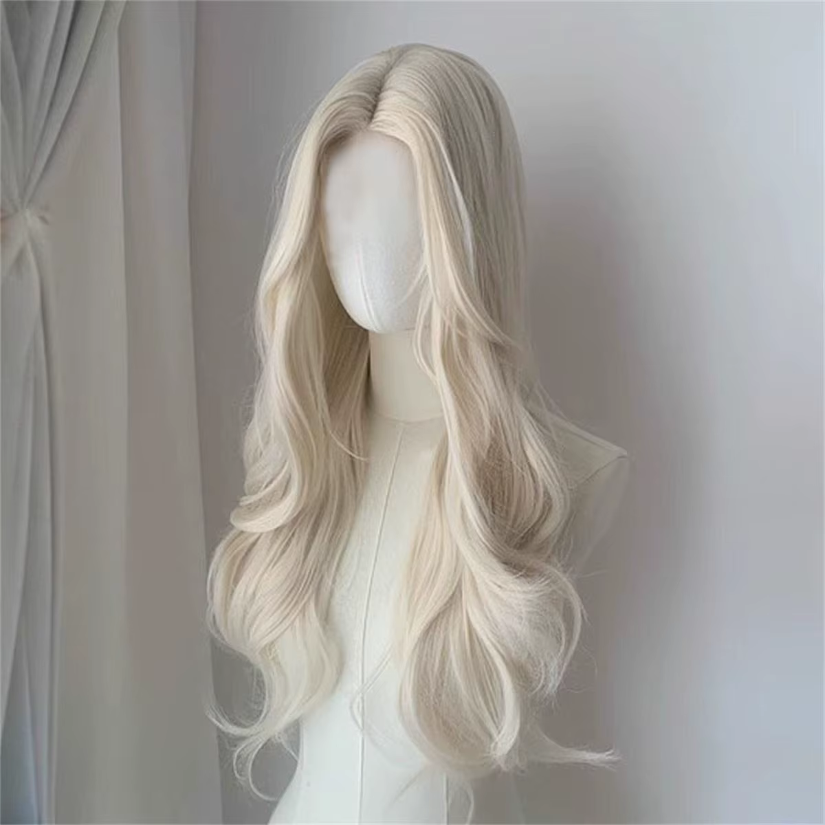 Perruque synthétique longue bouclée en or blanc, perruque de cheveux à grande vague à la mode de hau