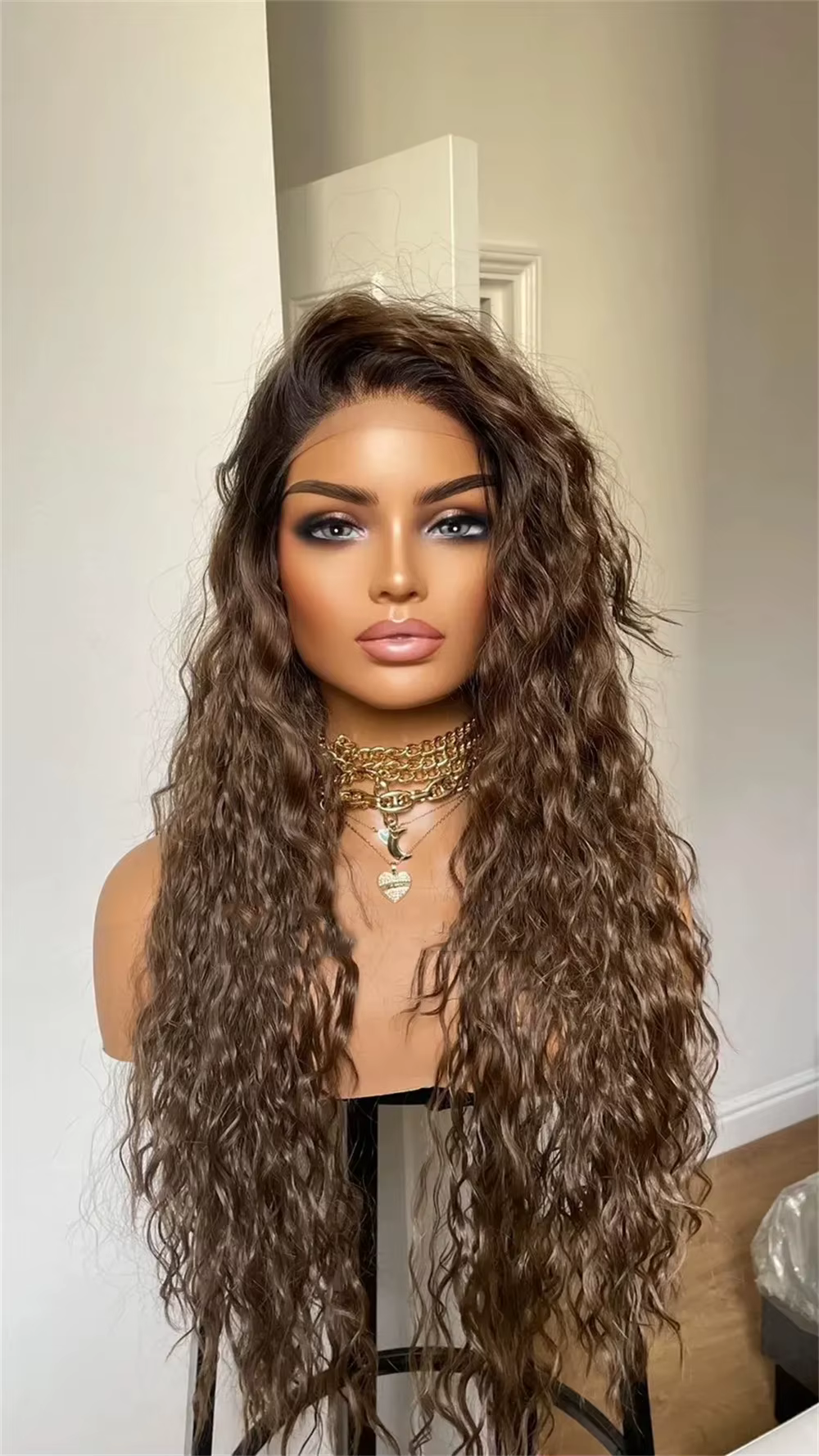 Perruque synthétique bouclée brun cendré foncé, racines foncées, petite taille de tête, perruques bo