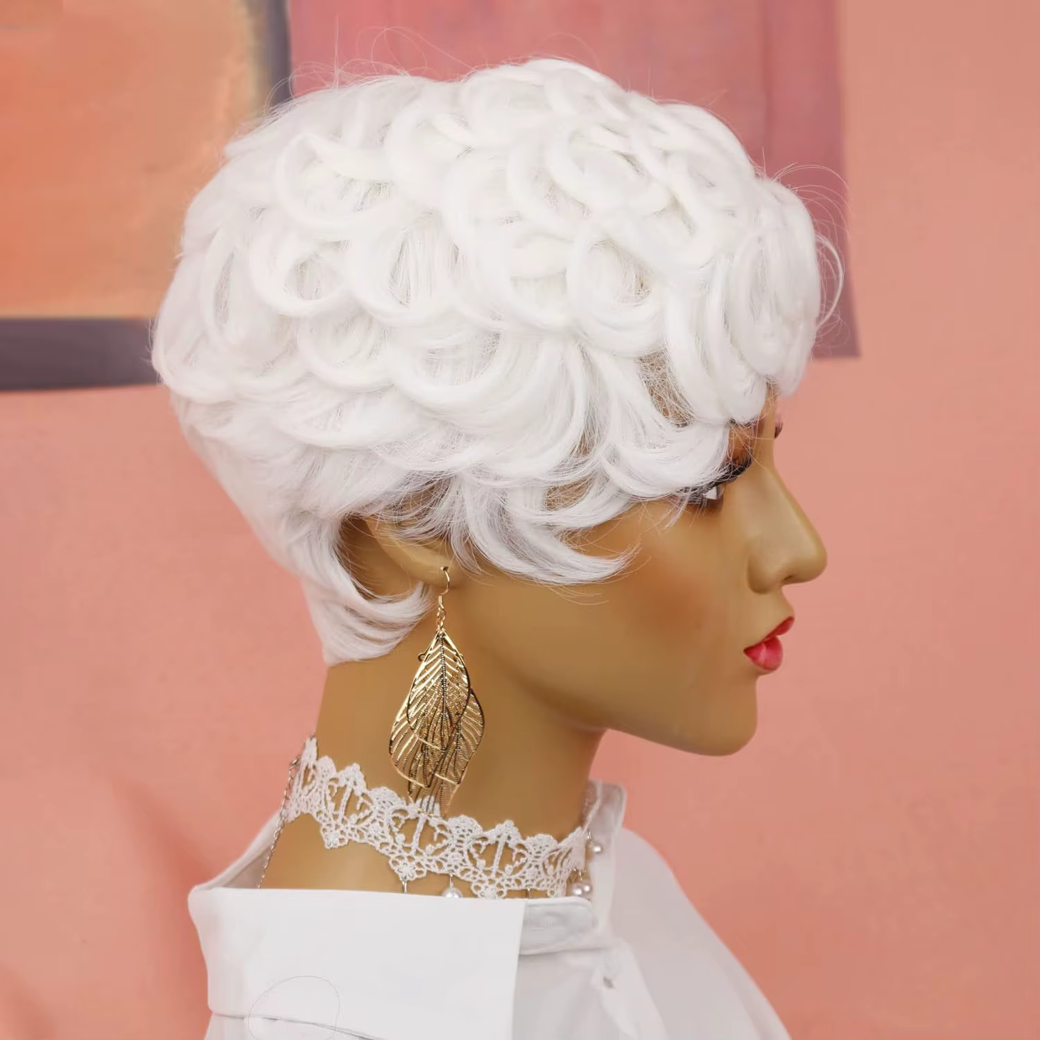 Perruque courte bouclée Pixie Cut avec frange pour femmes noires, perruques moelleuses blanches, per