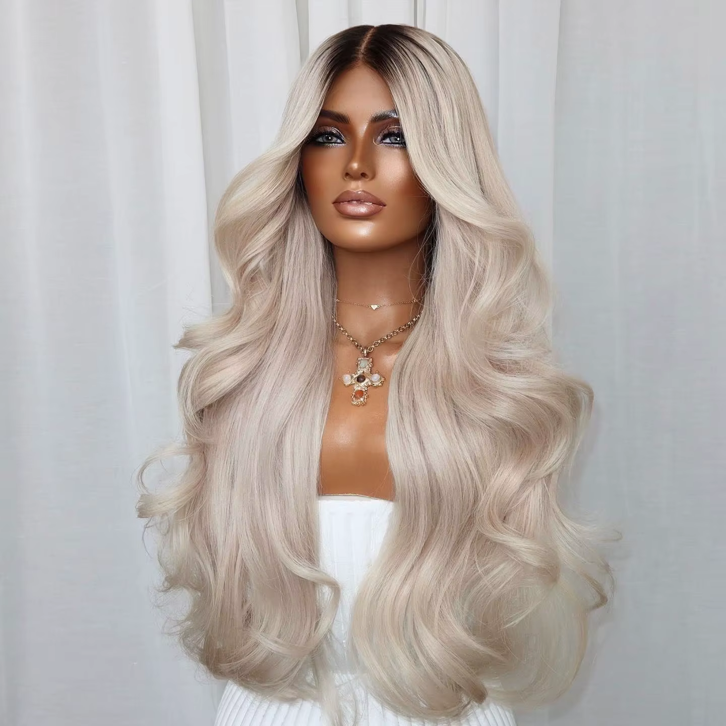 Nouvelle perruque synthétique Lace Front blonde blanche, ondulée, 13*4, en fibre résistante à la cha
