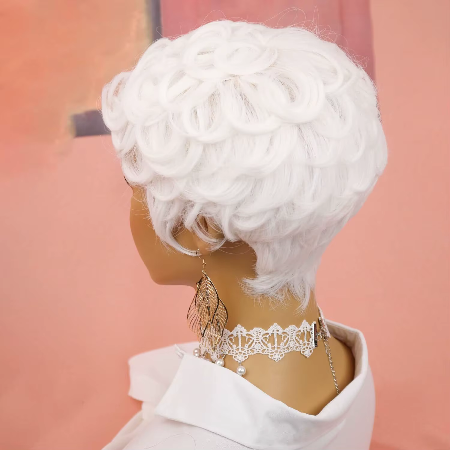 Perruque courte bouclée Pixie Cut avec frange pour femmes noires, perruques moelleuses blanches, per