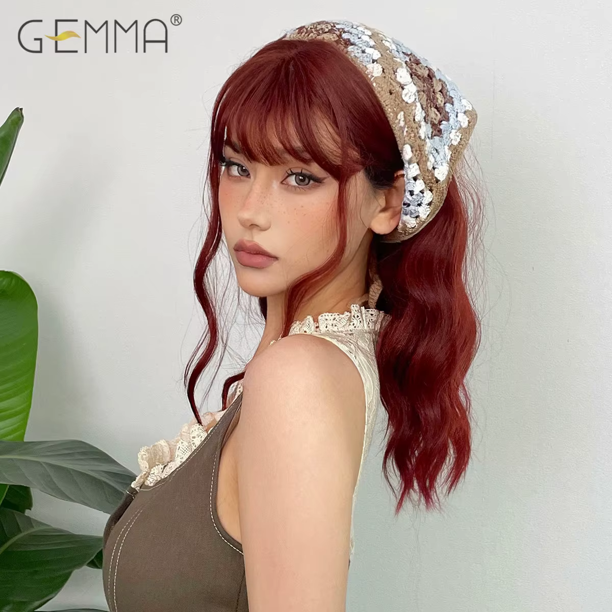 GEMMA – perruque synthétique bouclée mi-longue avec frange, cheveux naturels ondulés pour Cosplay, e