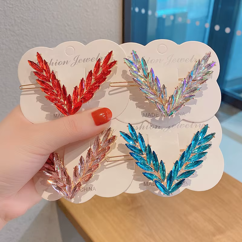 Pince à cheveux de luxe en cristal brillant pour femmes, épingles à cheveux coréennes en forme de V,