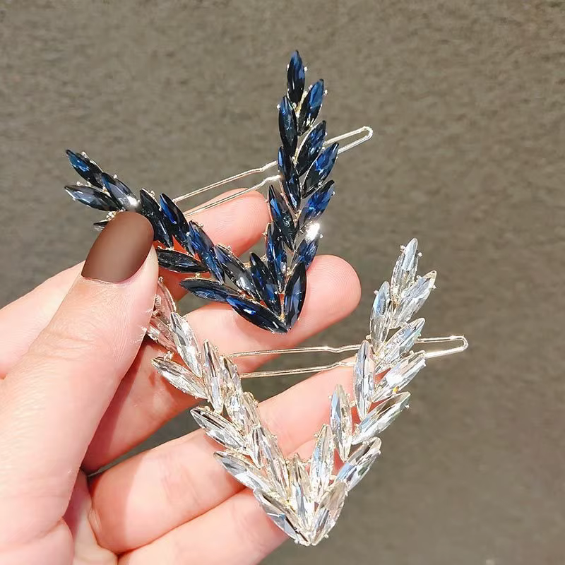 Pince à cheveux de luxe en cristal brillant pour femmes, épingles à cheveux coréennes en forme de V,