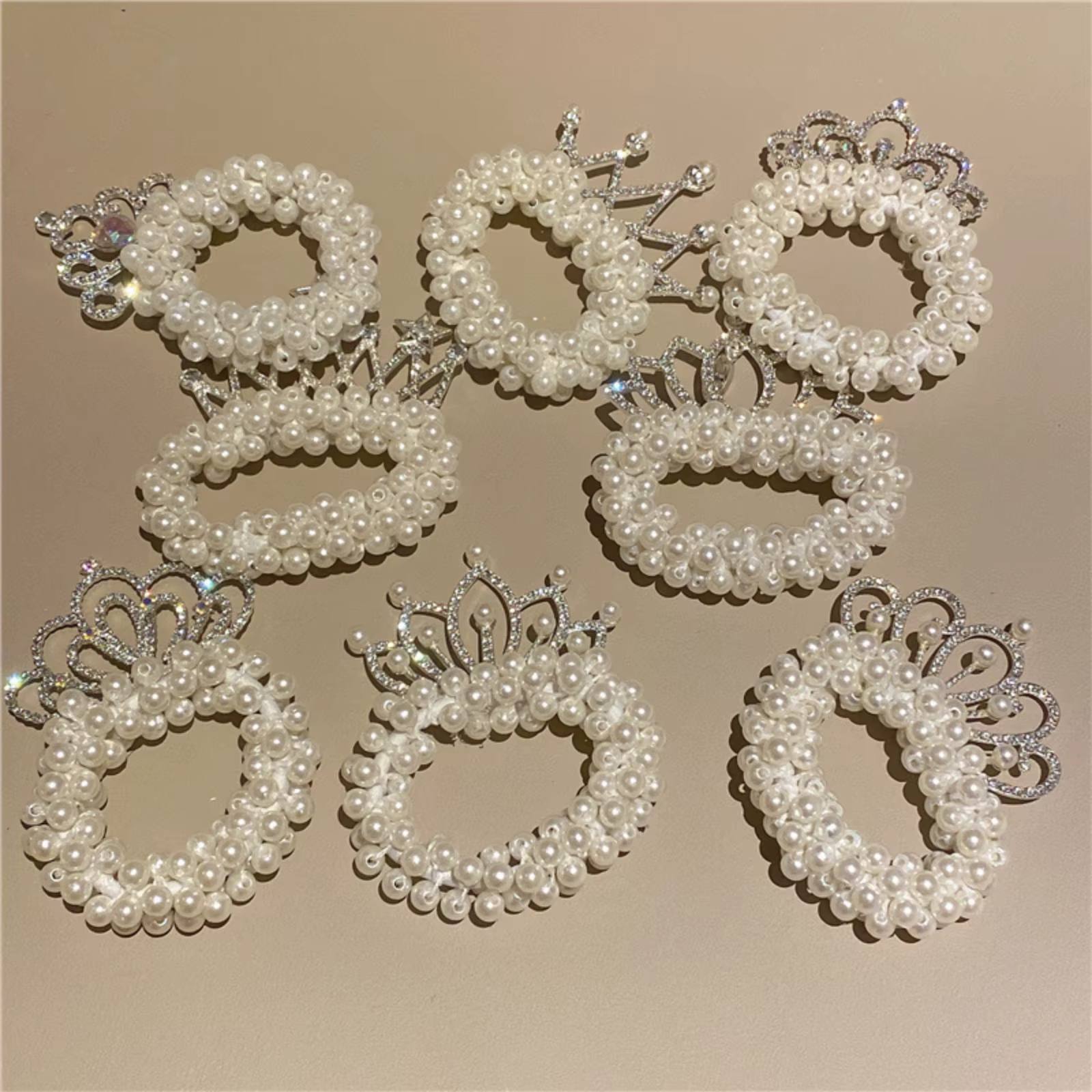 2PC Accessoires de coiffure pour enfants : Bandeaux élastiques en caoutchouc avec couronne de perles