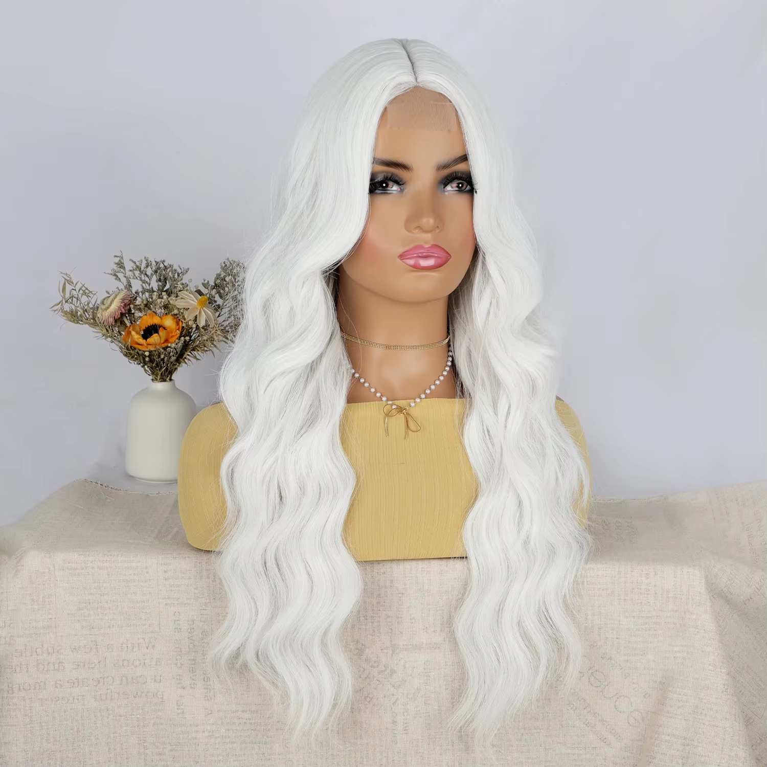 Perruque synthétique blanche pour femmes, perruques longues bouclées et ondulées, perruques mignonne