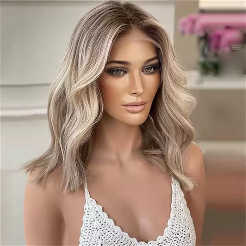Perruque synthétique à dentelle HD courte ondulée de style bob avec mèches blond cendré ombré, perru