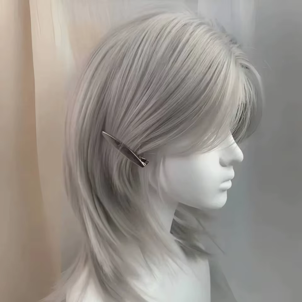 Lolita perruque synthétique front dentelle queue de loup cheveux courts bouclés argent gris superpos