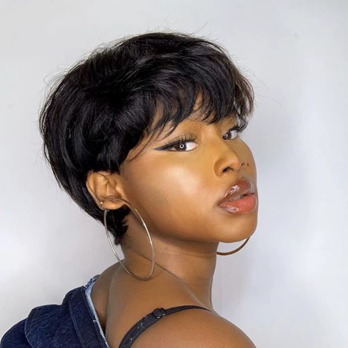 Perruques de cheveux humains courts coupe lutin droite perruque bresillienne pour les femmes noires 
