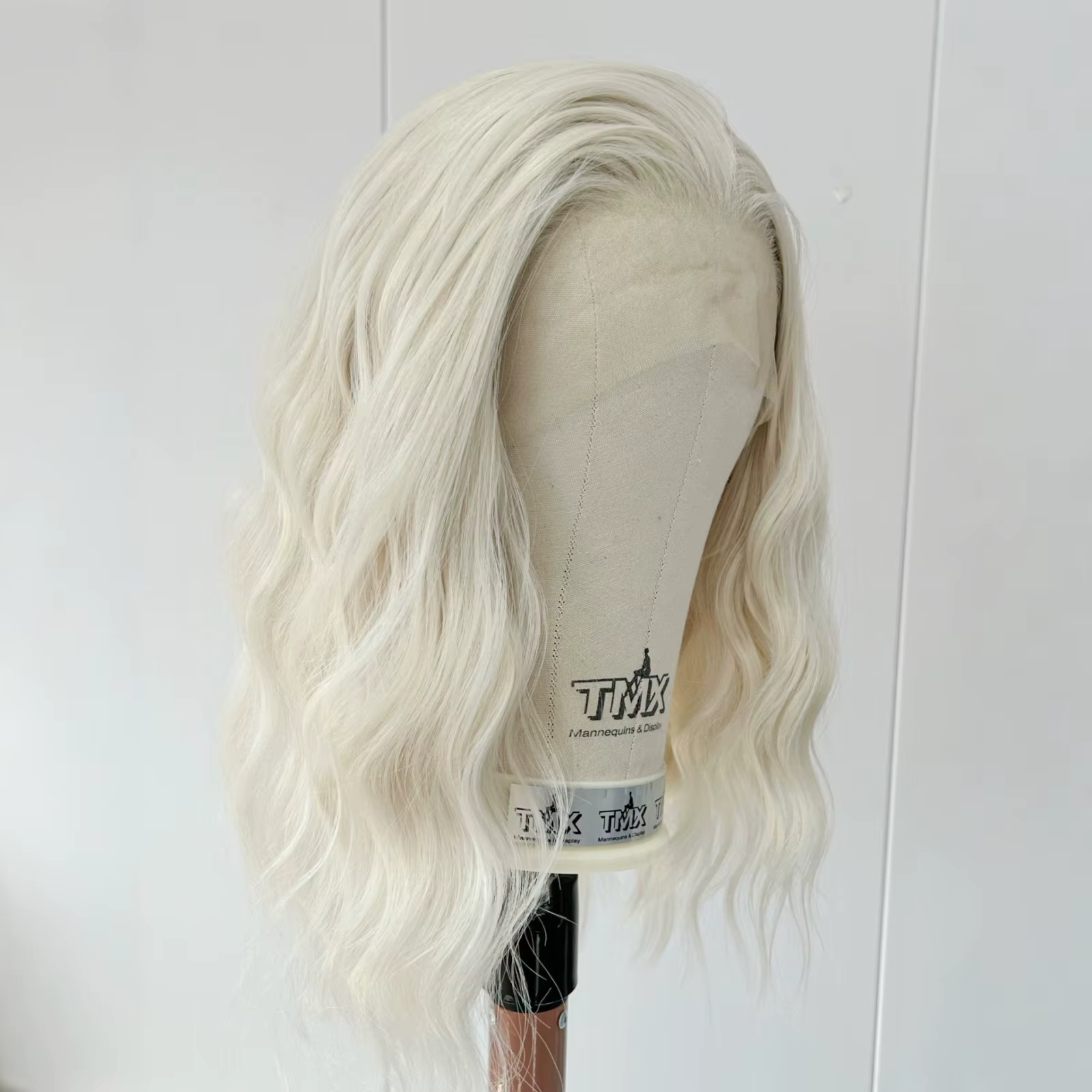 Perruques Bob Lace Front synthétiques ondulées blondes courtes 60 pour femmes, naissance des cheveux