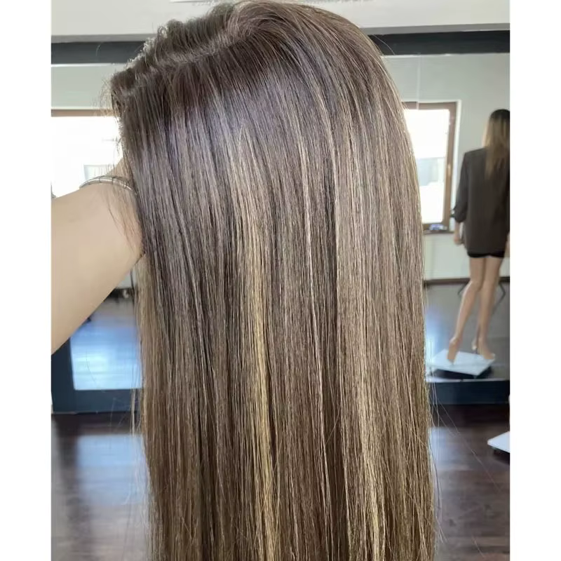 Perruque synthétique lisse et douce à reflets bruns ombrés, sans colle, Balayage en Fiber résistante