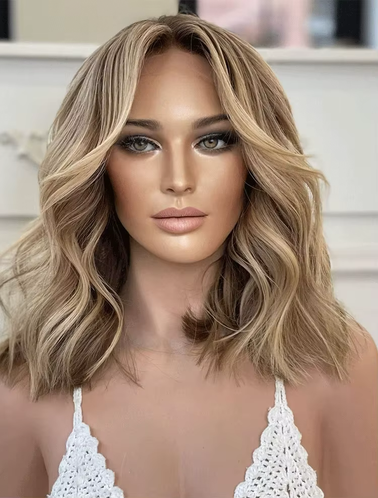 Perruque synthétique pour femme, cheveux bruns avec mèches blondes, coupe courte bob, longueur aux é