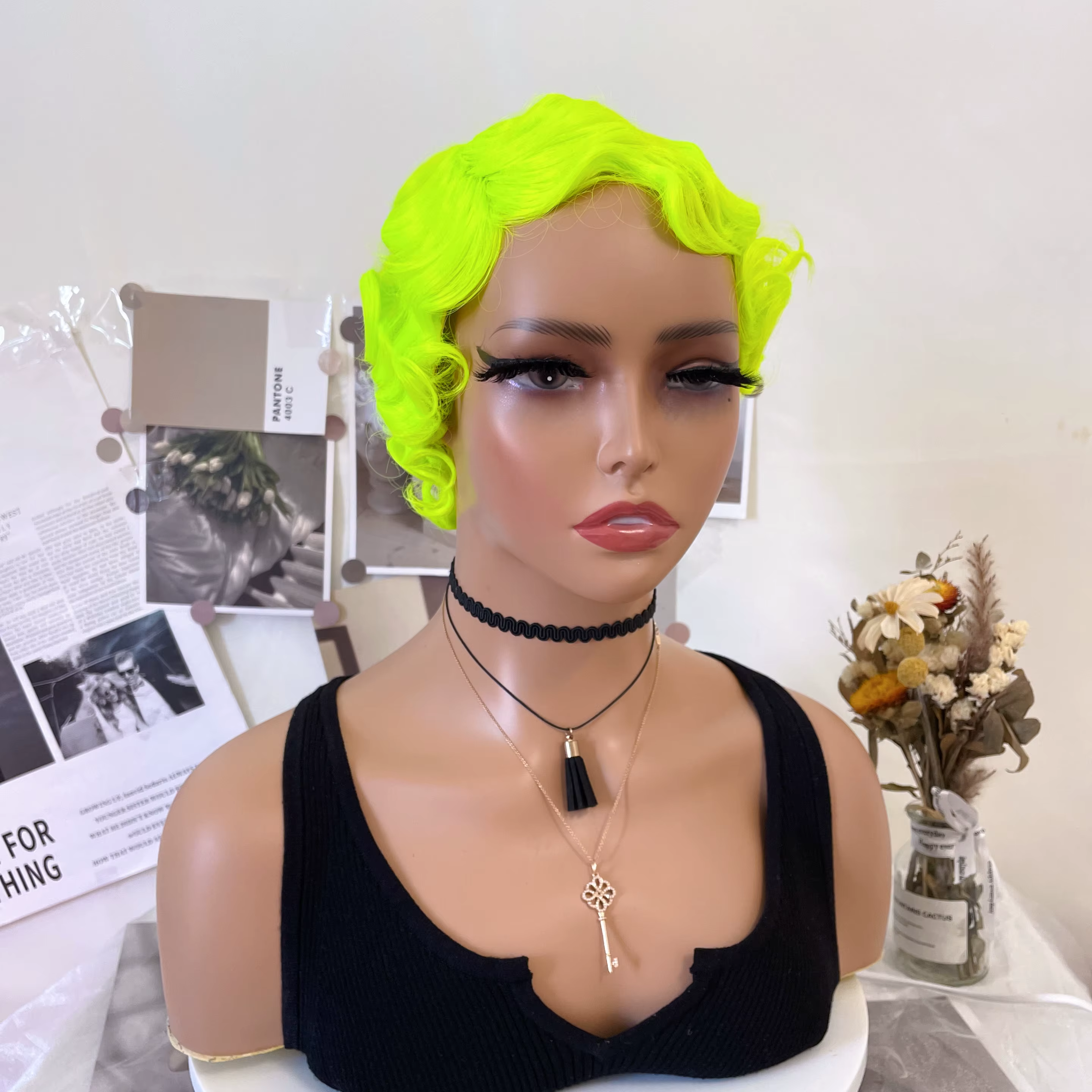 WIGERA – perruque synthétique ondulée verte fluorescente