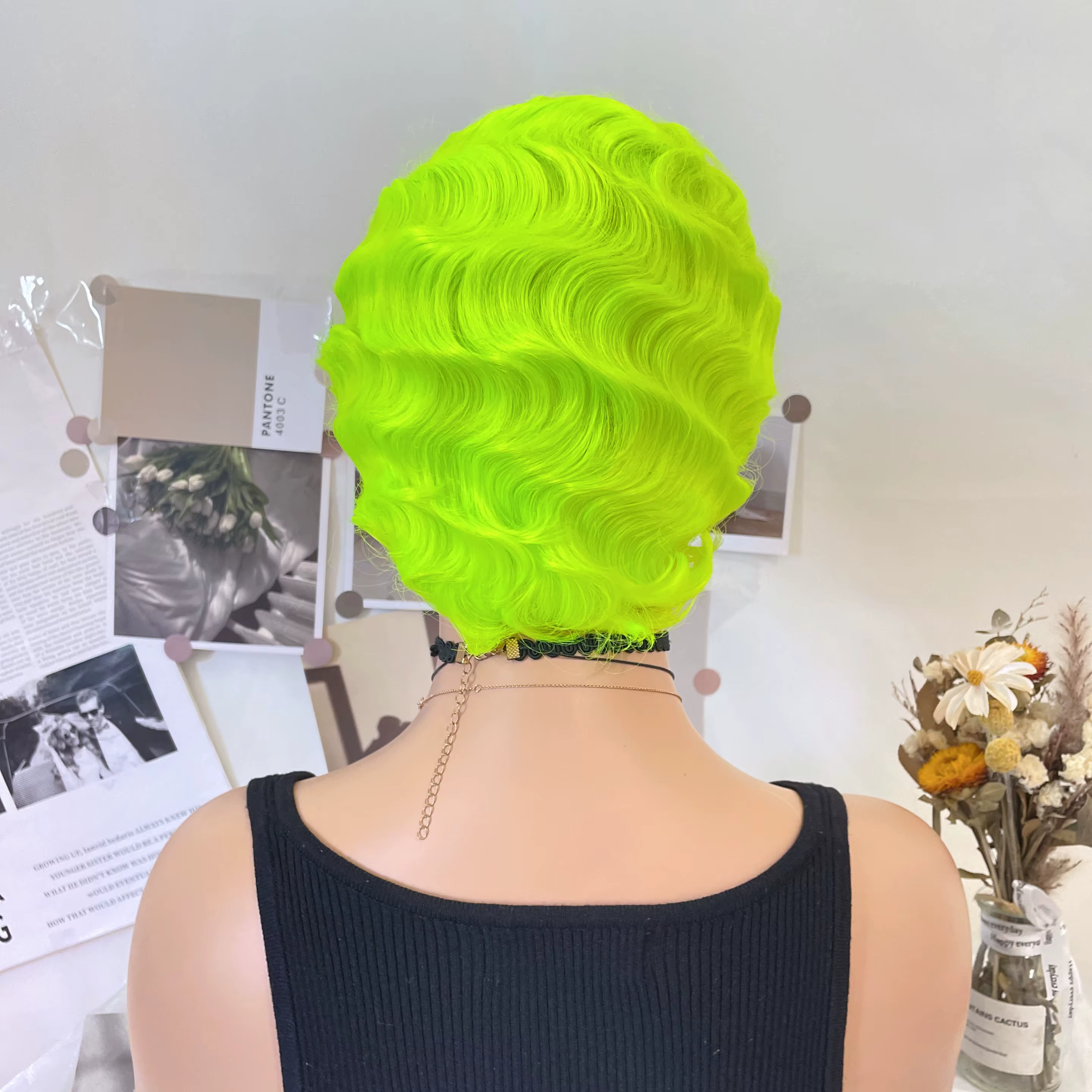 WIGERA – perruque synthétique ondulée verte fluorescente