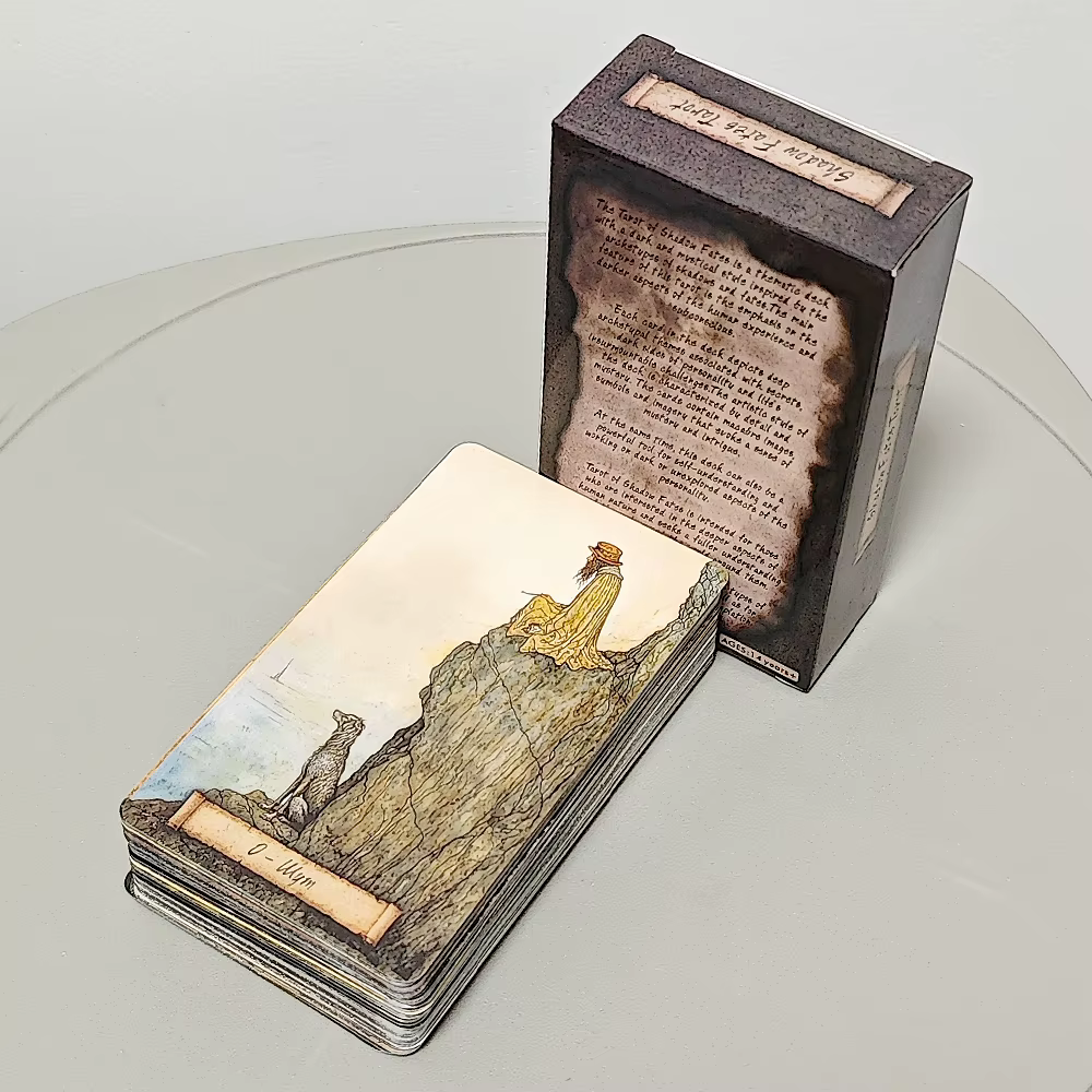 Jeu de Tarot Shadow Fates 10.3x6cm, 78 cartes sombres rentrées dans le folklore, le mythe et la sagesse de l'ombre-langue russe