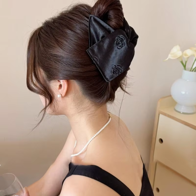 Pince à cheveux triangulaire en Satin rétro pour femme