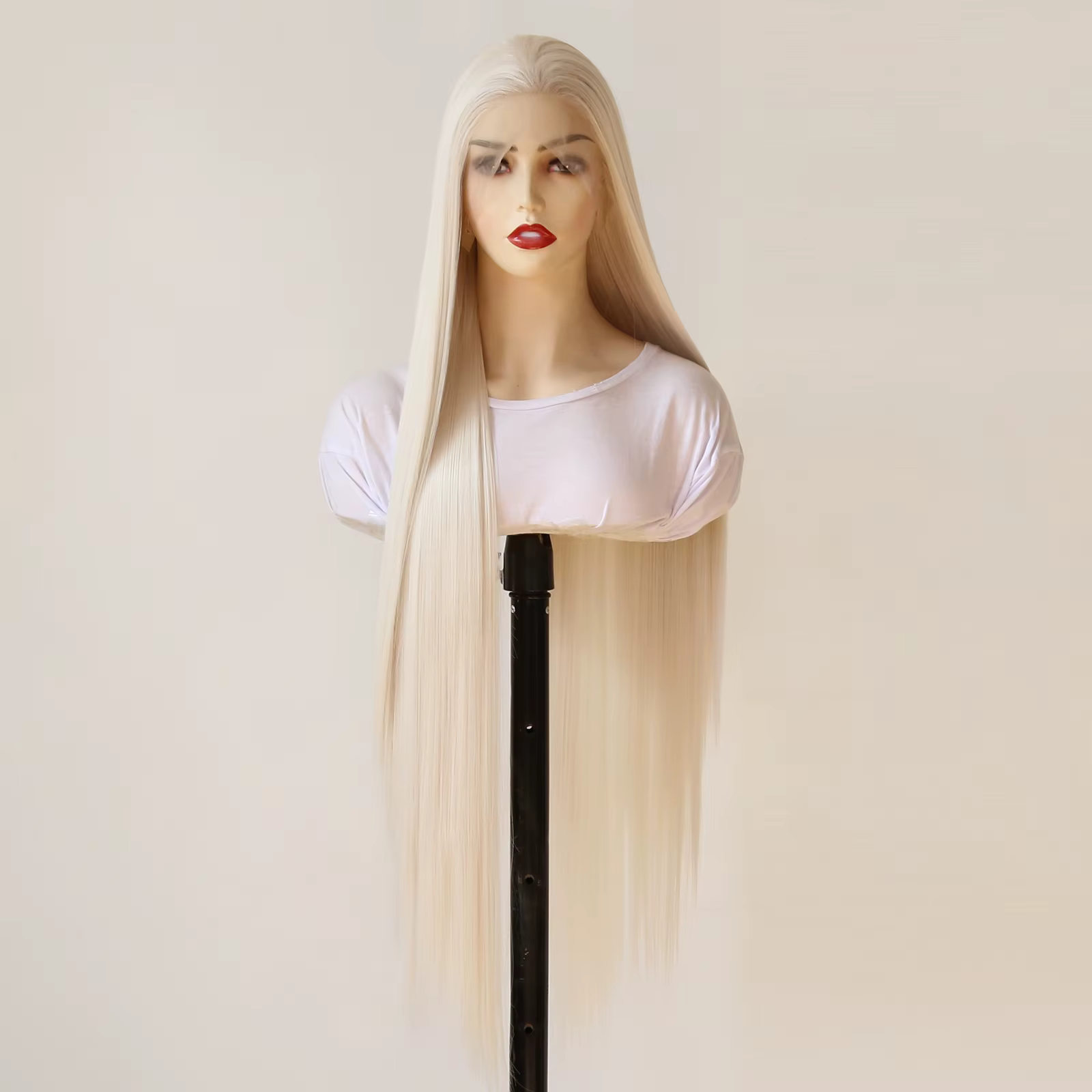 Perruque Lace Front Wig synthétique Blonde platine 13x4