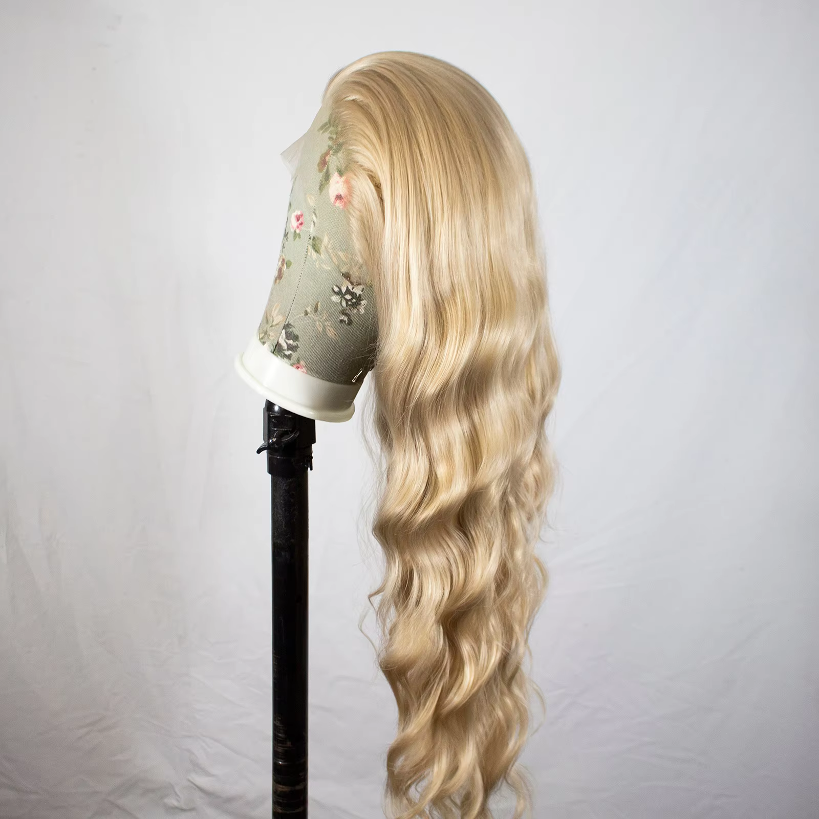 Perruque Lace Front Wig synthétique ondulée longue