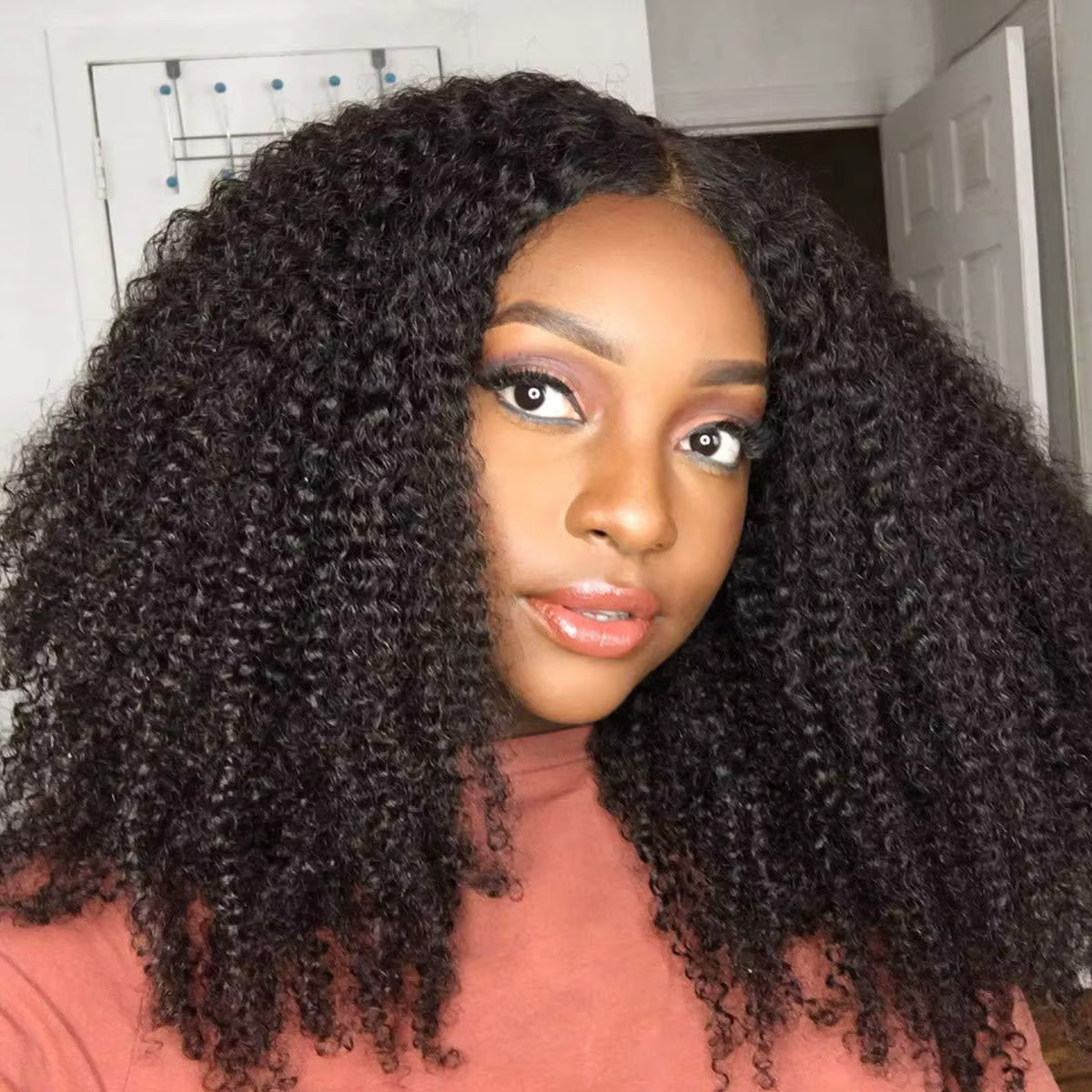 Afro crépus bouclés paquets mongol 1/3 Afro crépus cheveux humains paquets affaire 8-26 "Extensions de cheveux bouclés armure de cheveux humains pour les femmes