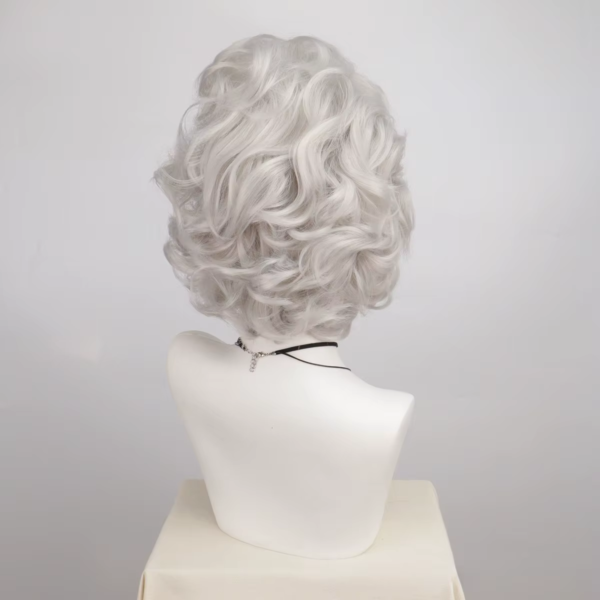 Perruque de vieille dame pour femmes perruques grises