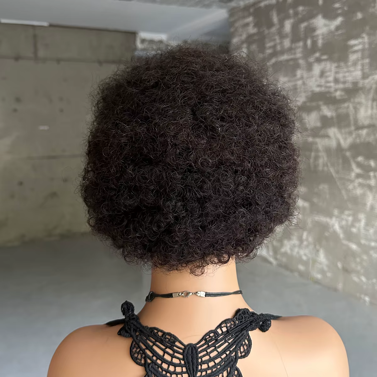 Pas cher court Afro crépus bouclés perruques pour les femmes cheveux humains