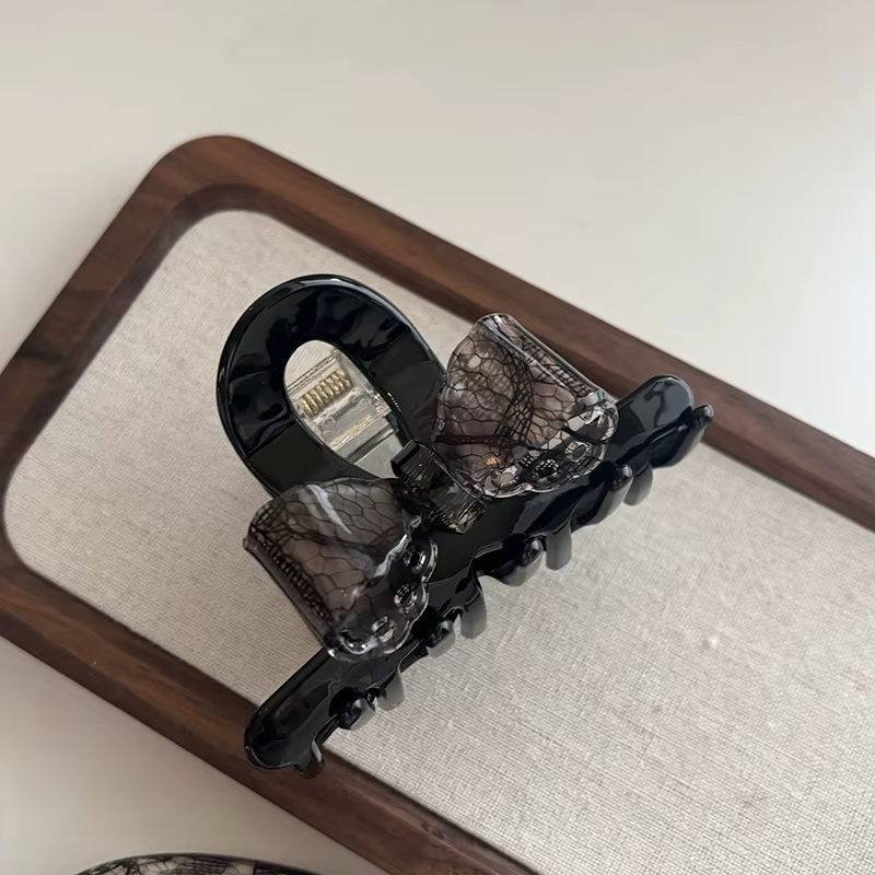 Pince à cheveux à motif de dentelle