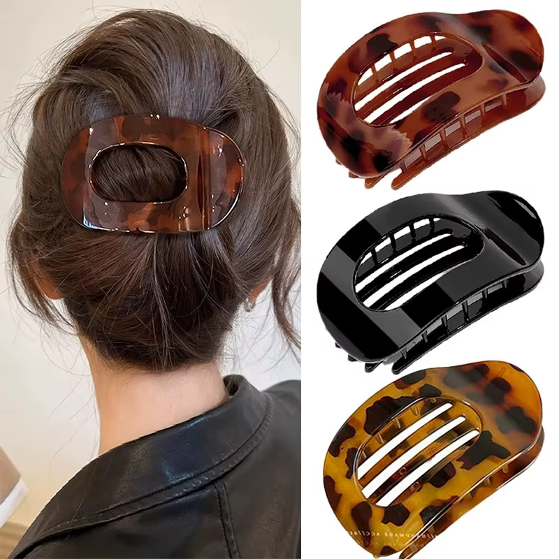 Pinces à cheveux plates à la mode