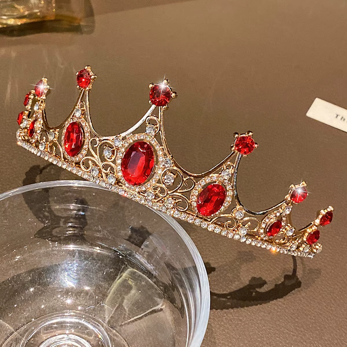 1 Crown Fashion