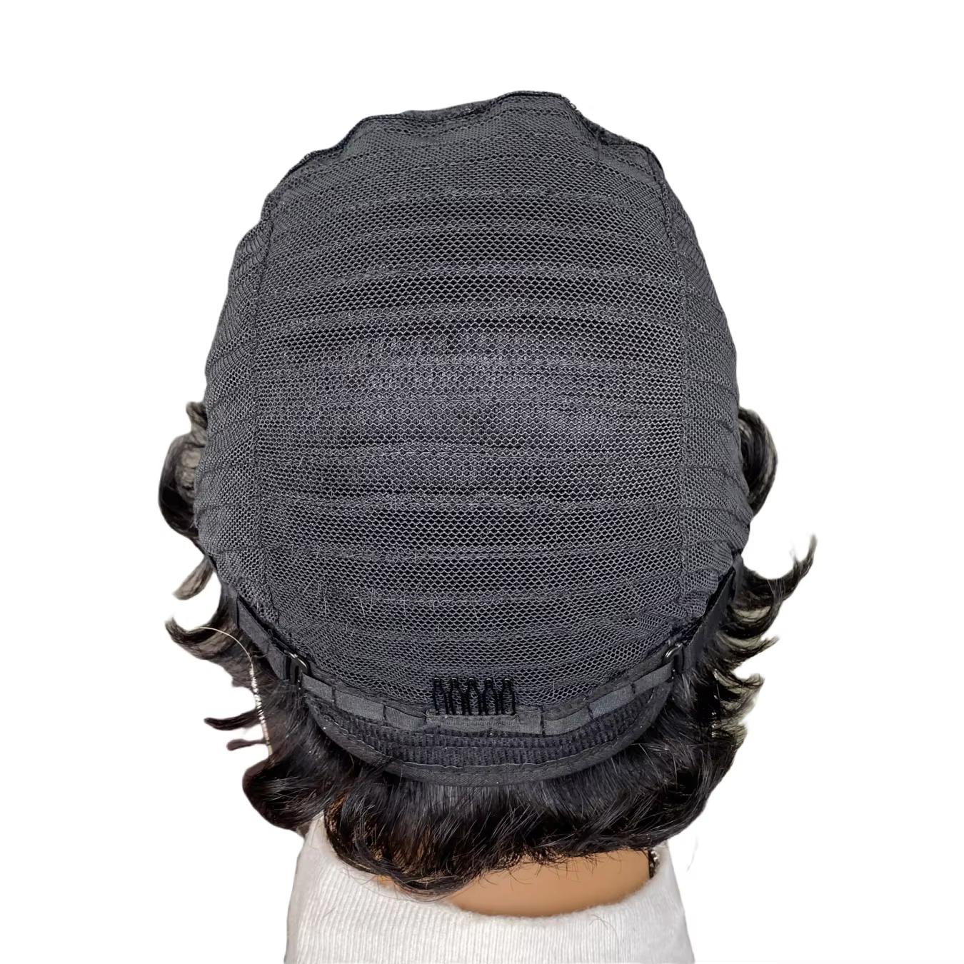 Style en couches de perruque de coupe de lutin de vague de cheveux humains élégants pour les femmes