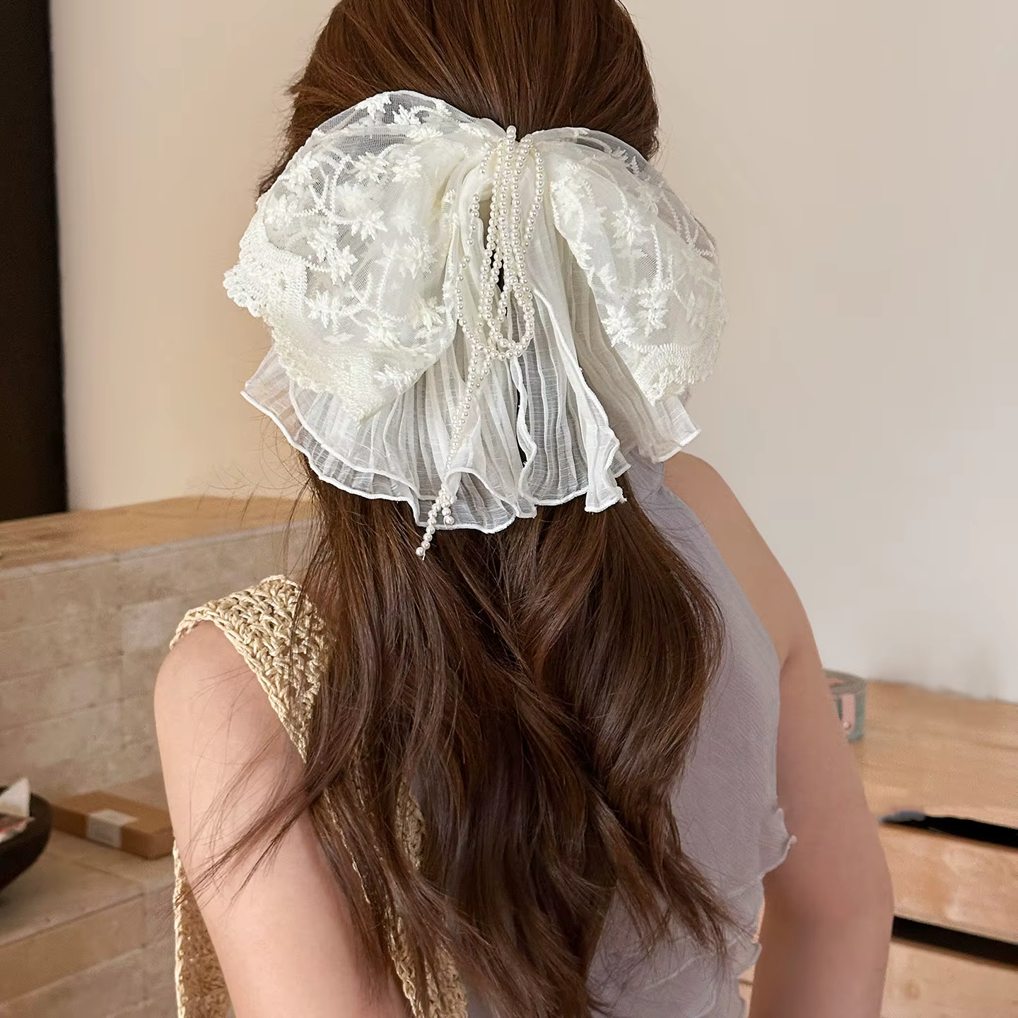 Pince à cheveux en dentelle avec nœud