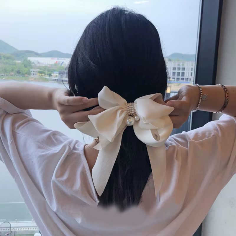Pince à Cheveux Élégante en Satin de Couleur Unie pour Fille