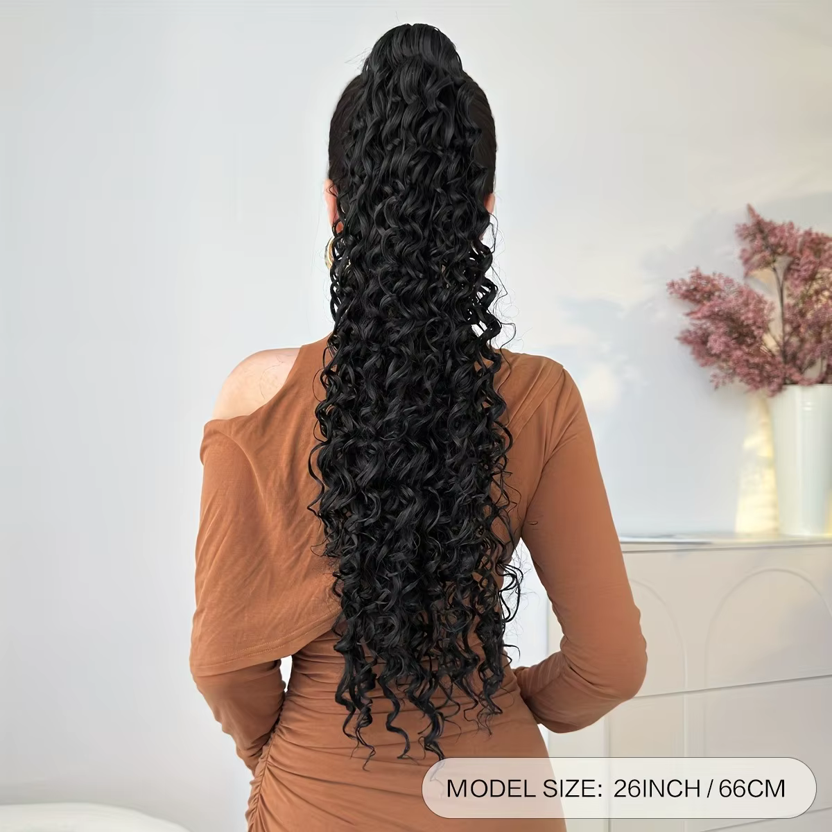 1 morceau de perruque queue de cheval synthétique adaptée à un usage quotidien des femmes. Le grand clip est facile à tenir les cheveux. Noir, marron, vin r