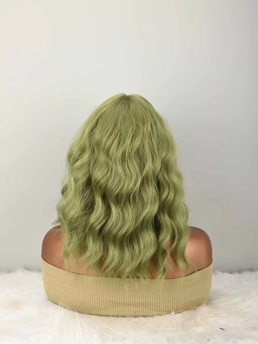 Perruque synthétique naturelle verte bouclée et ondulée avec frange pour femmes