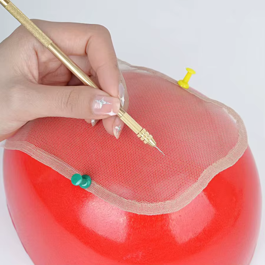Tête de mannequin en ABS pour la confection de demi-perruques en dentelle