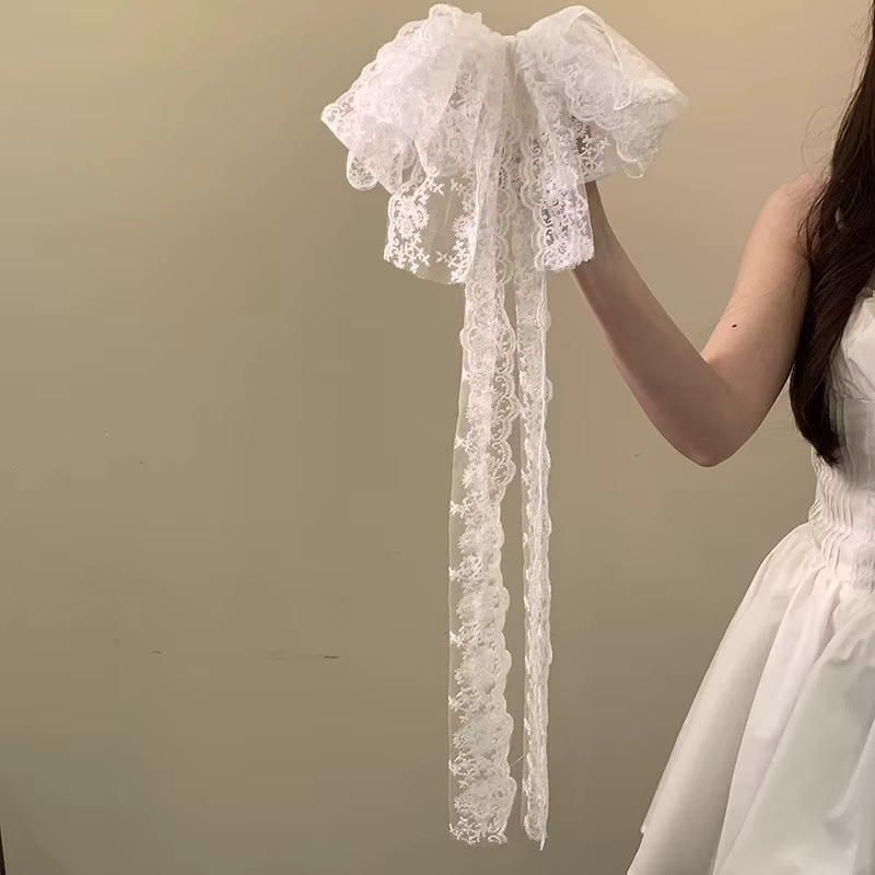 Pince à cheveux en dentelle française