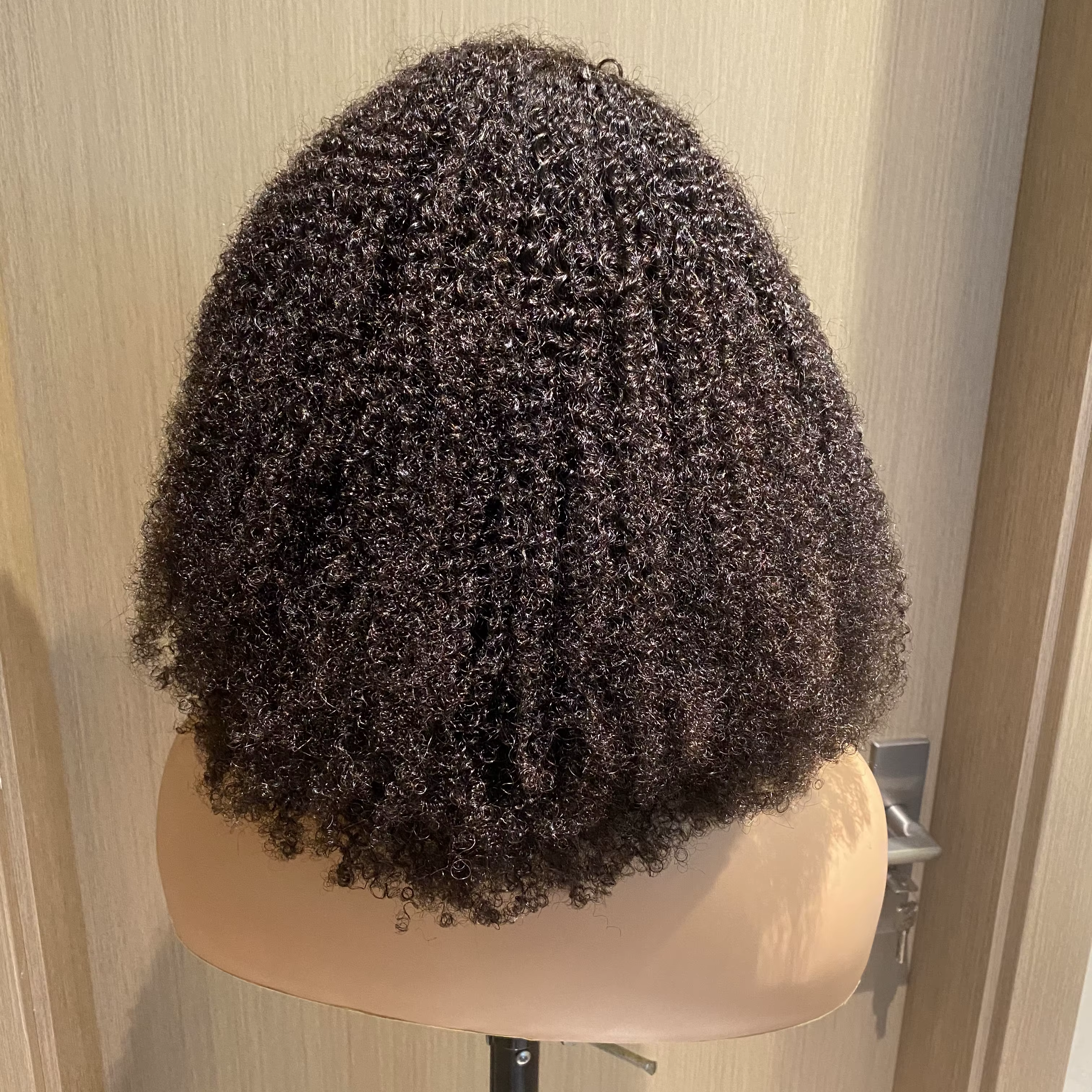 Perruque Brésilienne de Cheveux Naturels Crépus et Bouclés