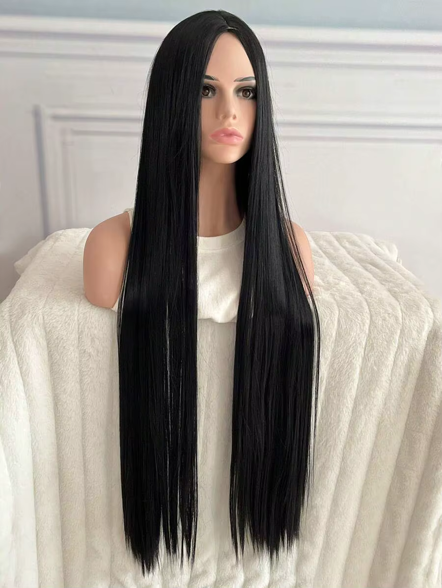 Perruque synthétique noire super longue de 40 pouces pour femme avec cheveux longs et raides sans frange au milieu convient à la partie d'Halloween