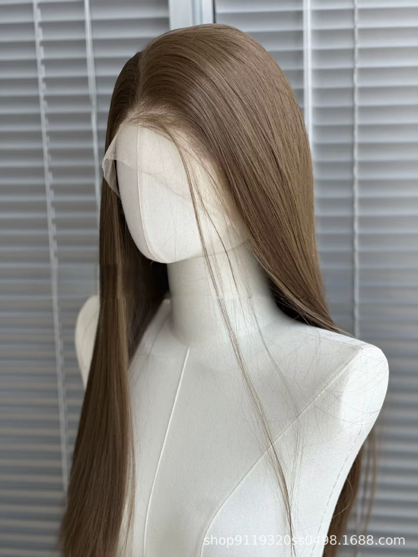 Perruque Lace Front Wig synthétique marron 26 pouces