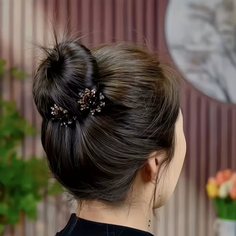 Pinces à cheveux mi-nouées en Mini fleurs et diamants