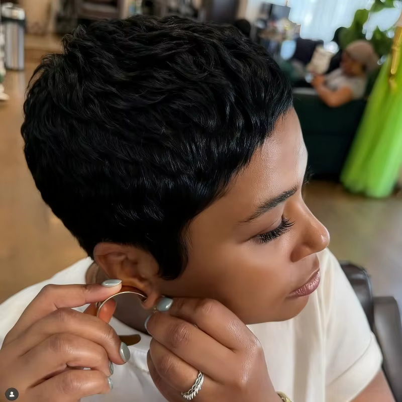 Perruque de cheveux humains entièrement fabriquée à la machine de 6 pouces 27 # 99J # 30 # Style simple pour les femmes
