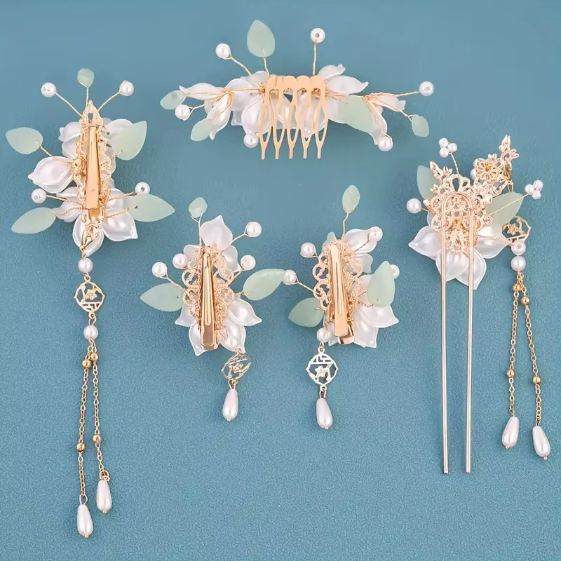 Ensemble de 5 pièces avec motifs floraux et pompons vintage