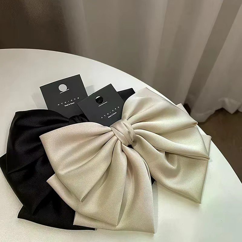 Pince à cheveux en ruban avec nœud élégant