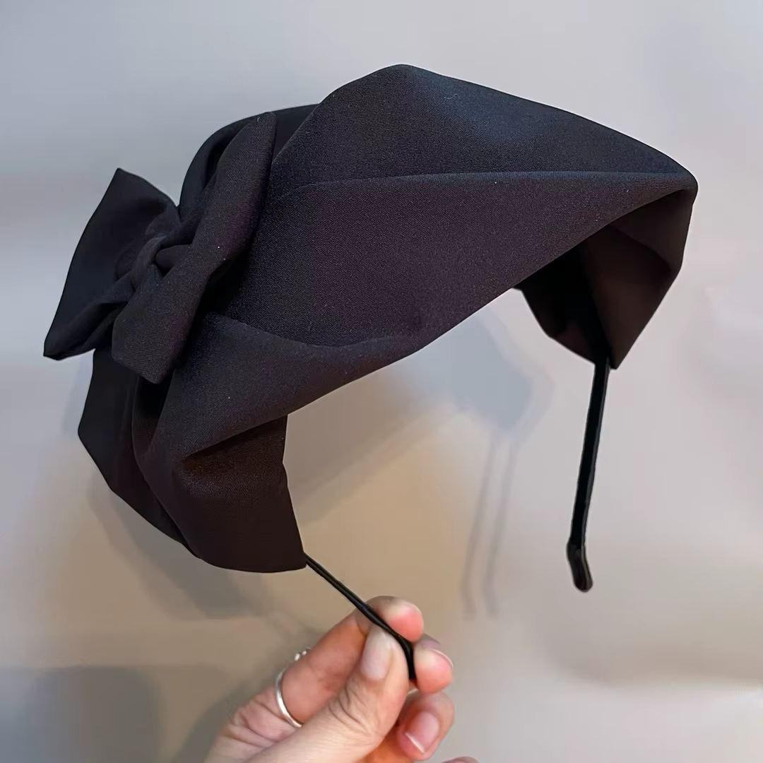Pince à cheveux demi-bandeau français rétro
