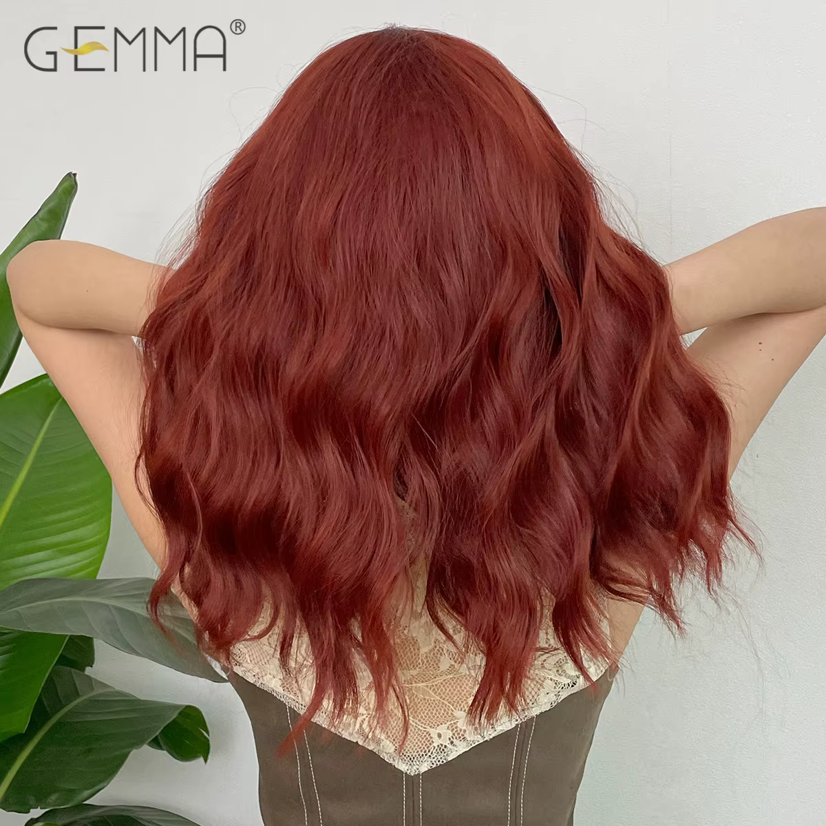 GEMMA – perruque synthétique bouclée mi-longue avec frange