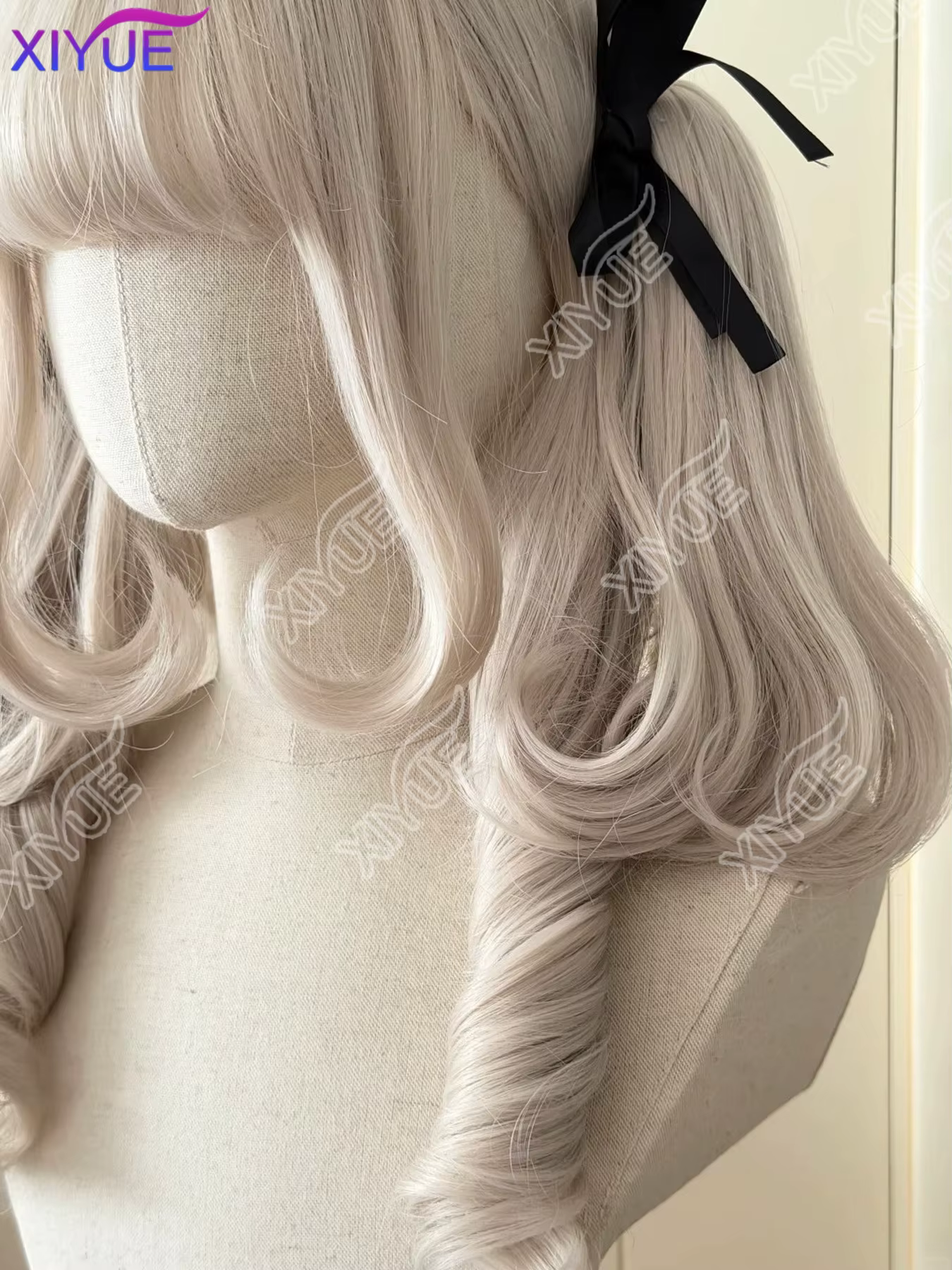 XIYUE oreilles de lapin synthétique princesse coupe Double queue de cheval Lolita perruque avec frange fille blanc gris