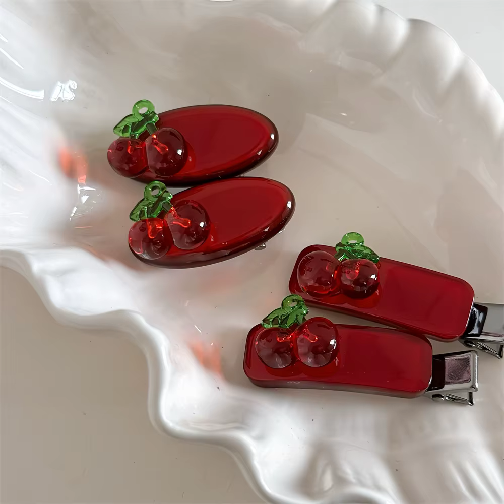 Belles pinces à cheveux cerise rouge pour femme